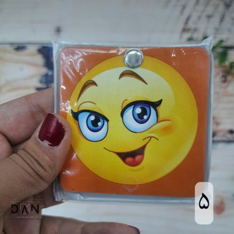 آینه جیبی فانتزی چوبی ارسال رندوم
